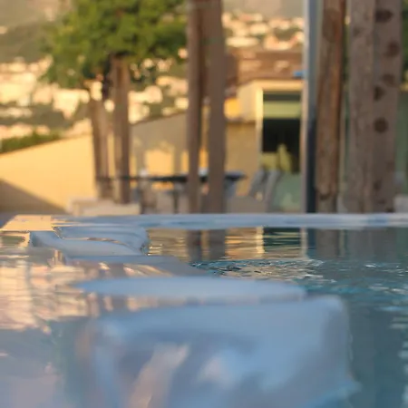 Grand Angiolieri Отель Вико-Экуенсе