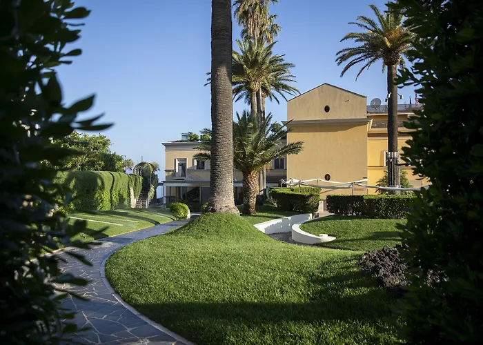 Hotel Grand Angiolieri